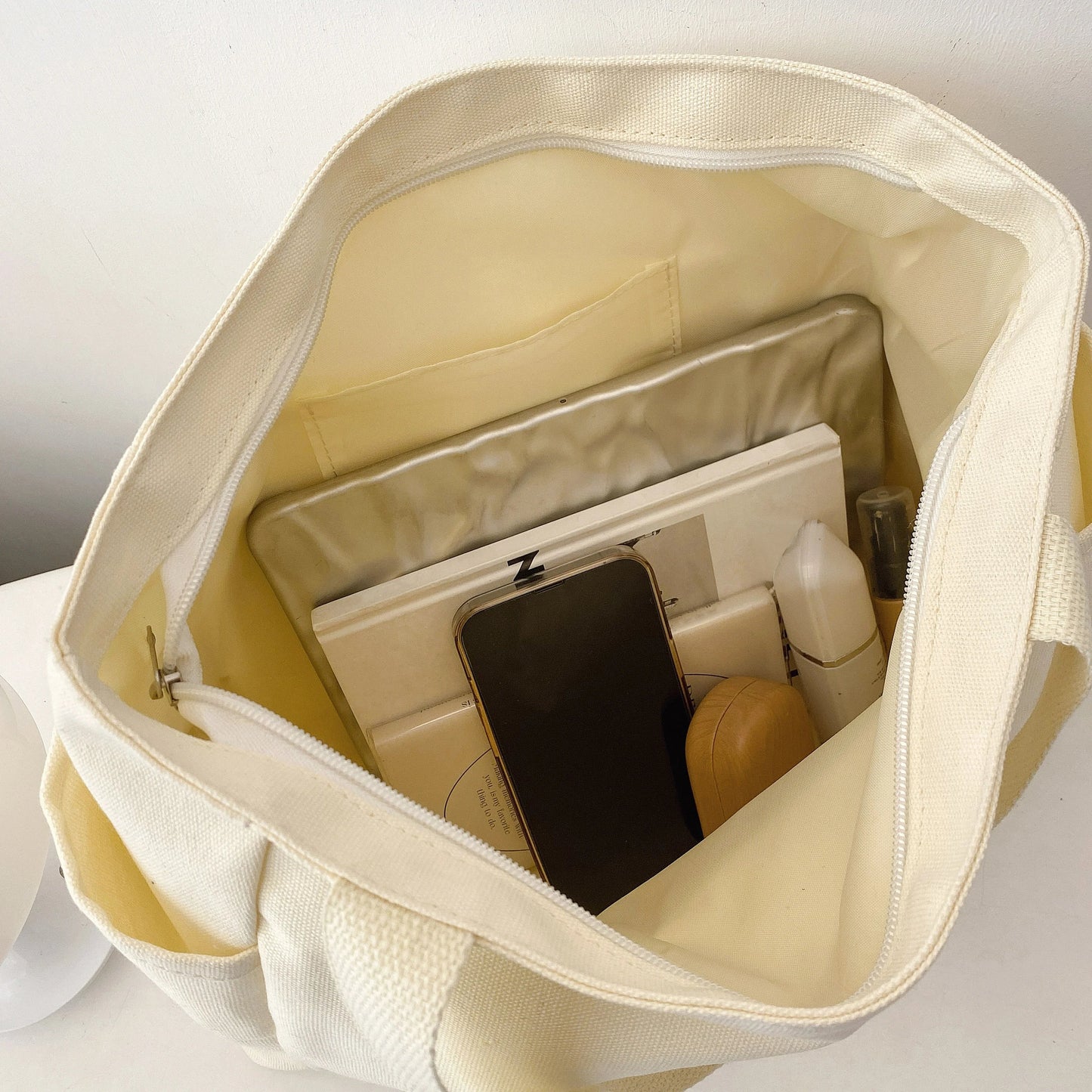 Large Canvas Tote Bag – Spacious & Stylish Carryall for Work, School & Shopping
