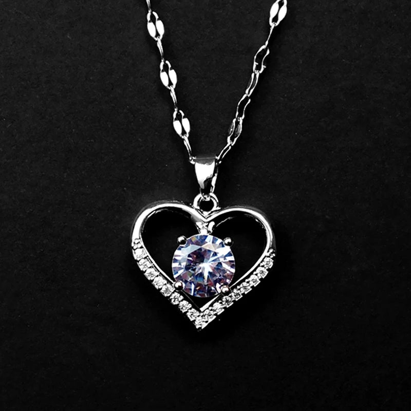Golden Heart & Lips Pendant Necklace - Stainless Steel Fashion Jewelry for Women