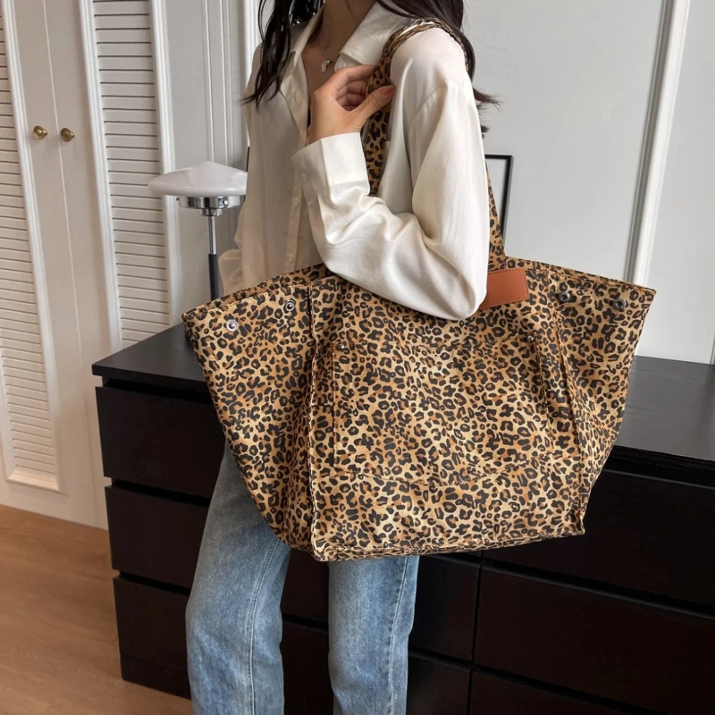 Leopard Print Canvas Tote Bag – Large Capacity Retro Shoulder Bag for School, Work & Shopping